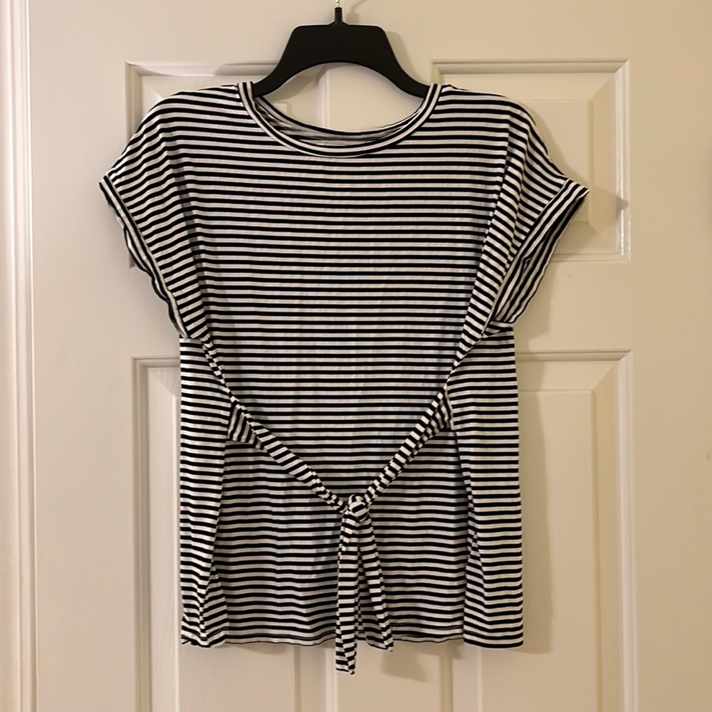 Dreamers Black and White striped short sleeve top with tie, size small